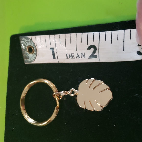 Leaf Keyring - Picture 3 of 4